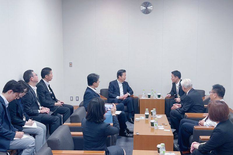 众议院会客厅内交流现场。香港新闻社记者 吴晓乐 摄